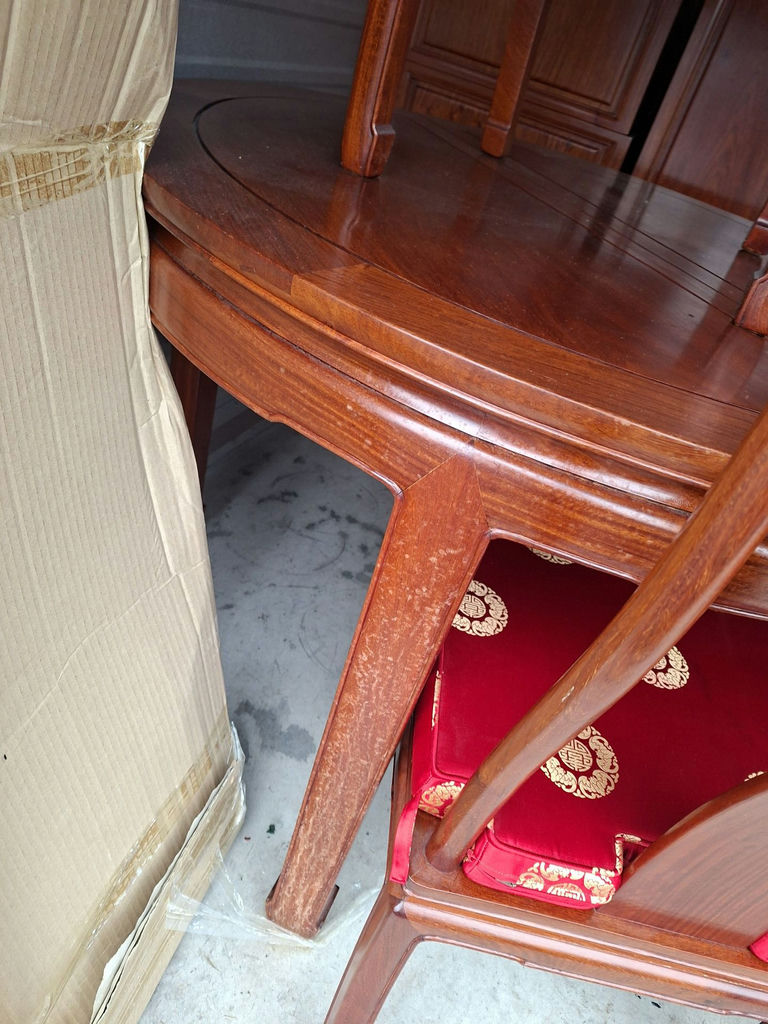 Gorgeous Solid Wood Dining Table With 6 Chairs And Extra Leafs - image 5 of 5