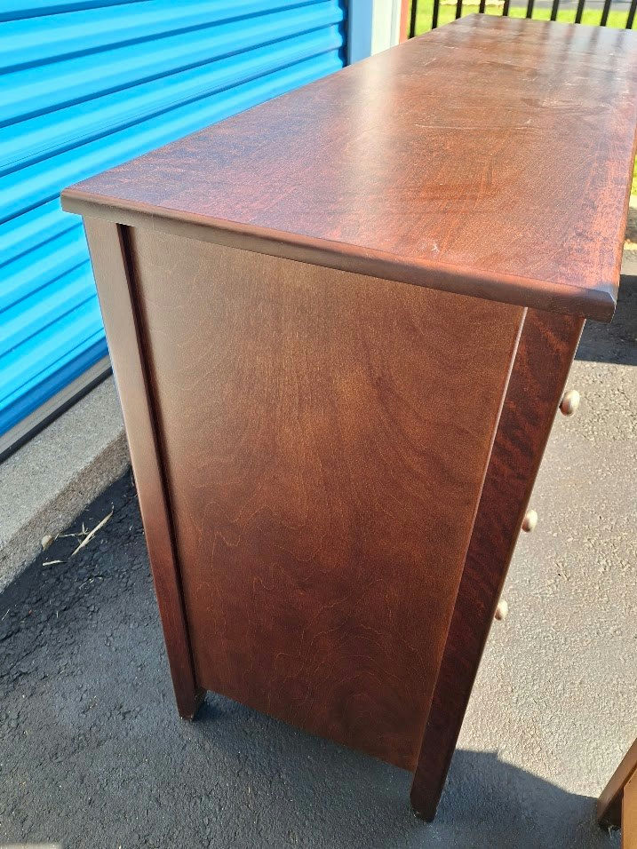 Nice Good Quality Wooden bedroom dresser with two nightstands - image 7 of 8