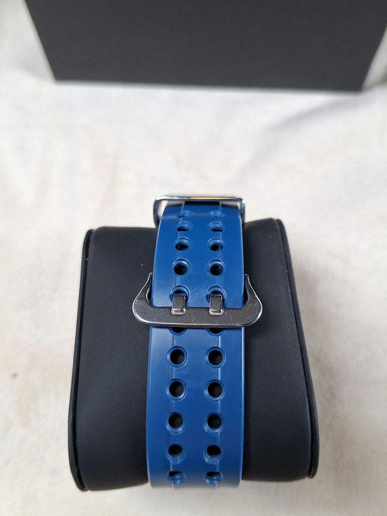 Casio G-Shock Blue Wristwatch with Manual, Box Might Not Be Matching With Watch - image 4 of 11