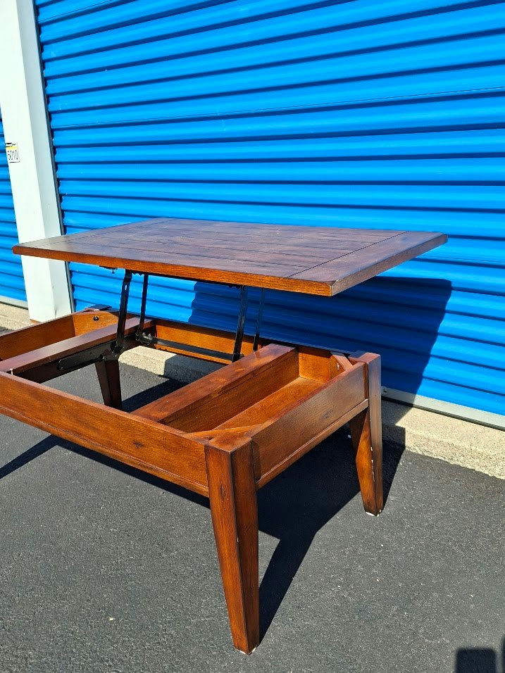 Gorgeous Solid Lift Top Wood Coffee Table, Excellent Craftsmanship, Hinges Open for Storage! - image 3 of 6