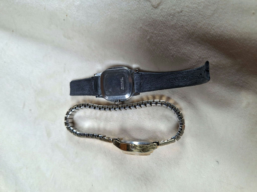 Two Vintage Timex Wristwatches - image 2 of 5