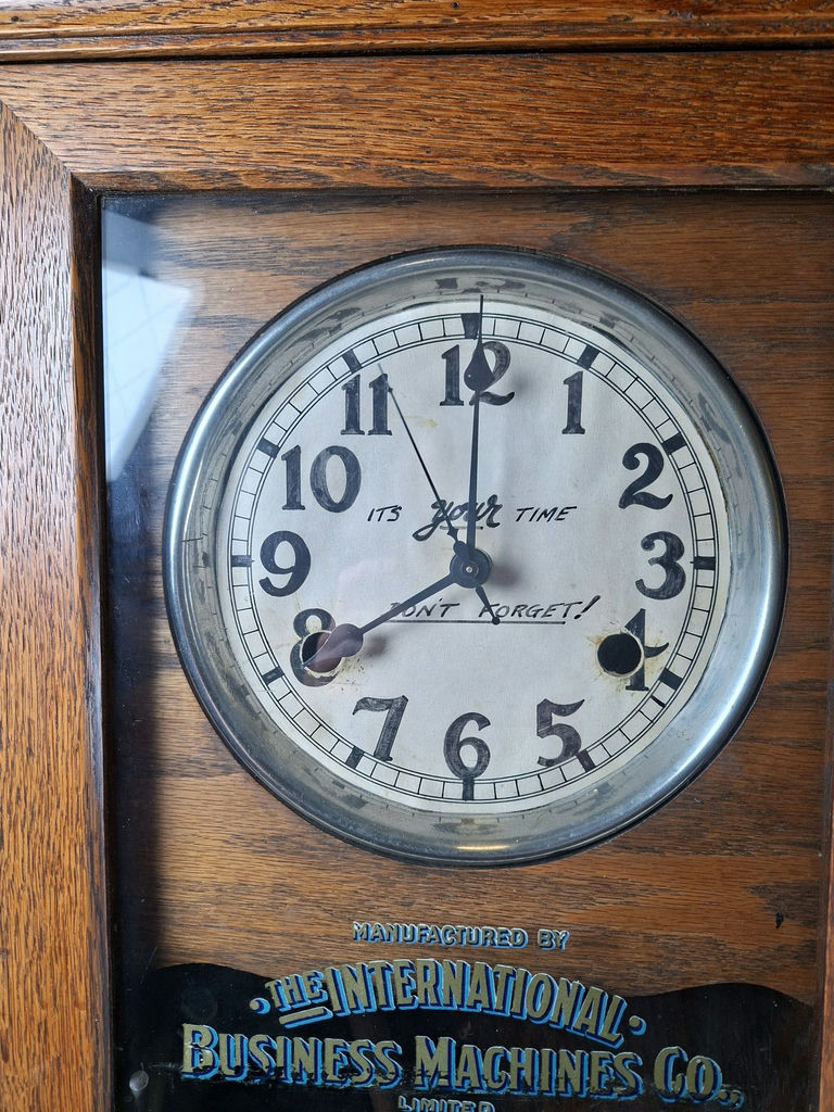 International Business Machines Co. Wooden Wall Punch In Clock, Restored And In Working Condition - image 4 of 10