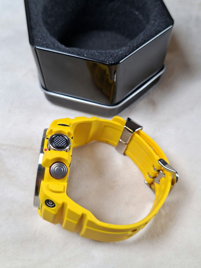Casio G-Shock Gulfmaster GWN-1000-9ADR Yellow Watch with Box and Manuals - image 3 of 9