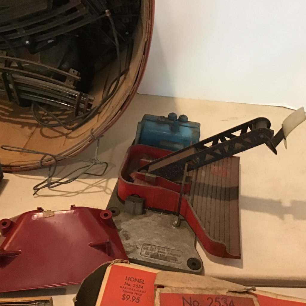 Vintage Lionel Trains - image 14 of 15