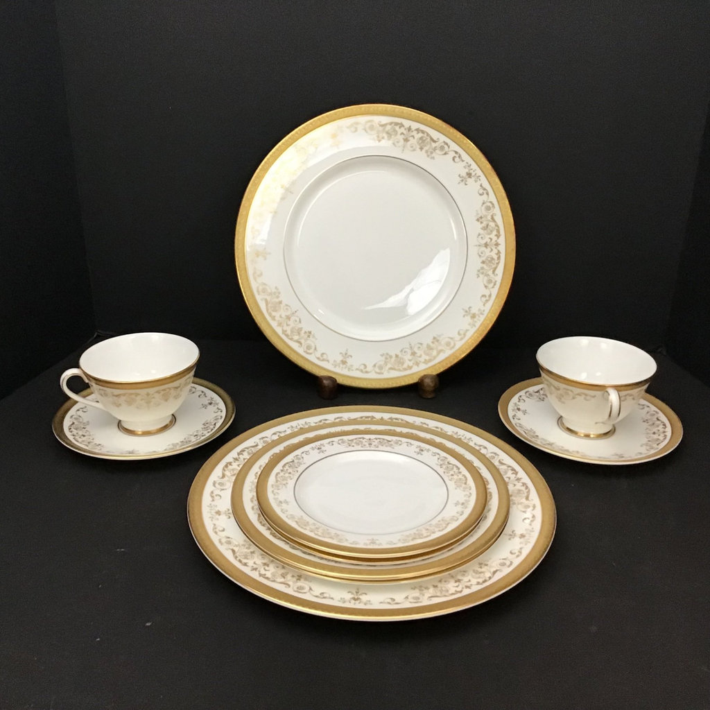 Royal Doulton From Shreve, Crump and Low - image 1 of 12