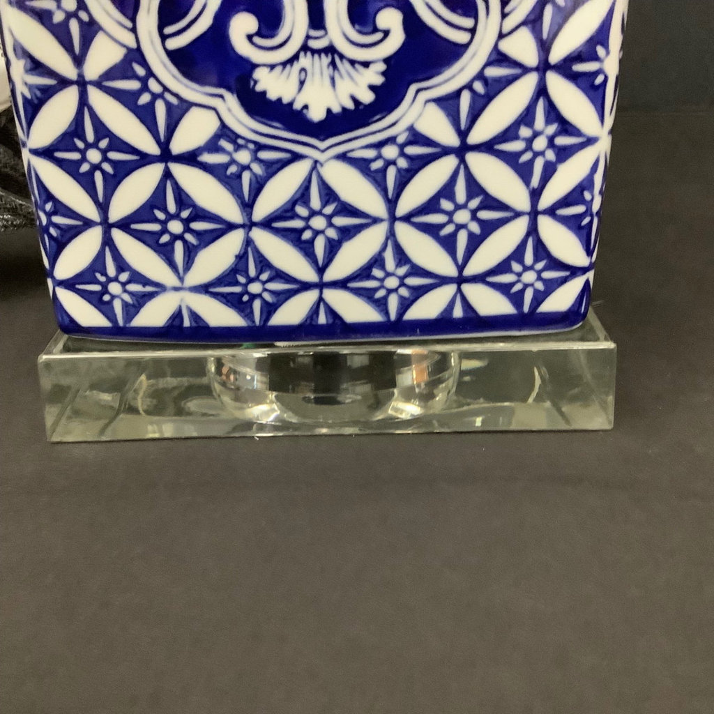 Jonathan Y Blue and White Chinoiserie Lamp - image 5 of 6