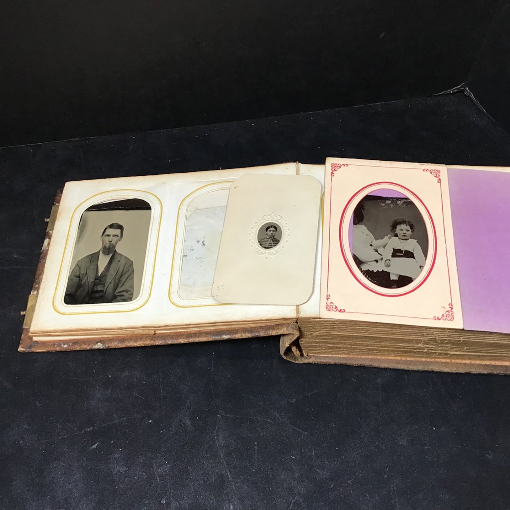 Antique Photos & Ephemera - image 4 of 20