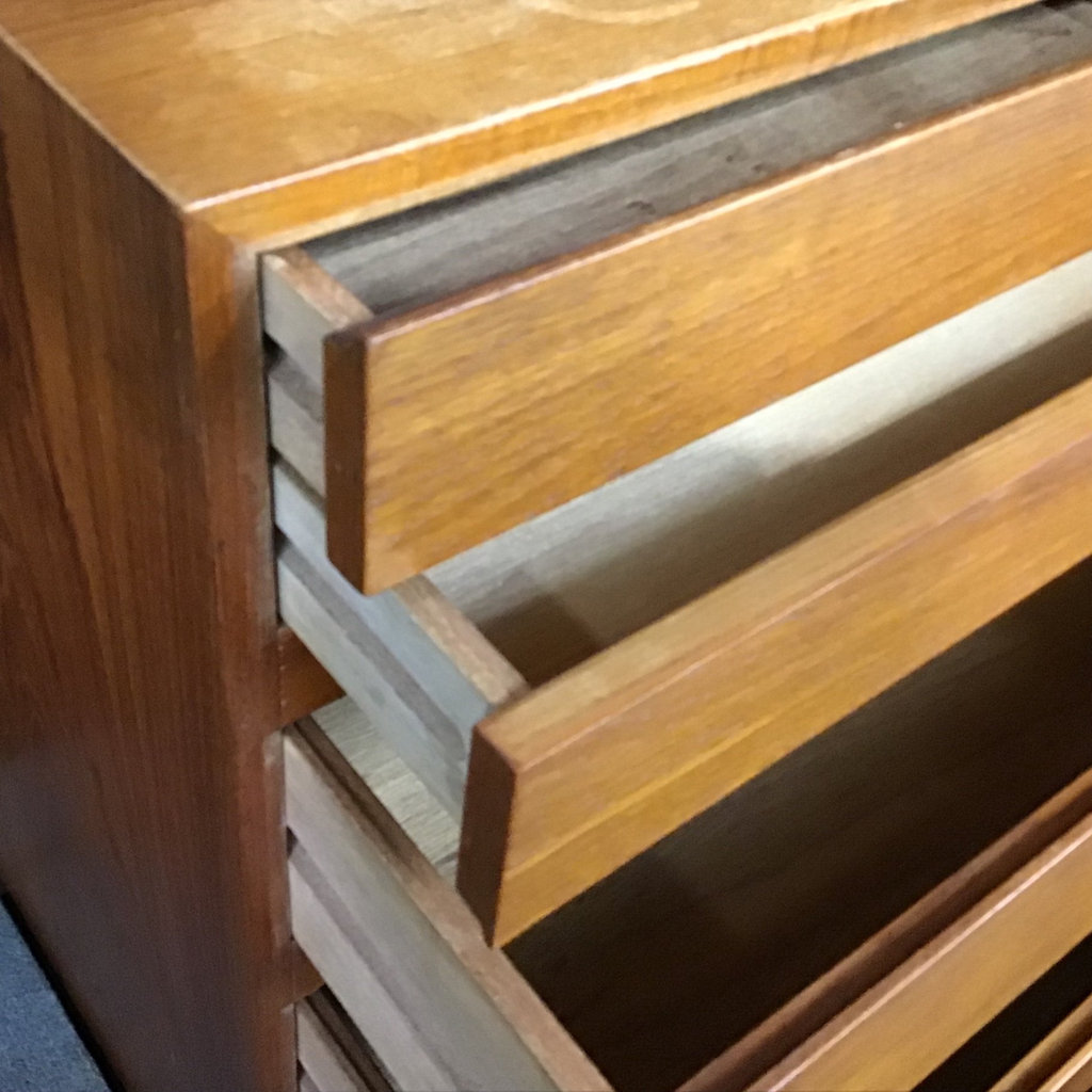MCM Nightstand / Side Table - image 4 of 7