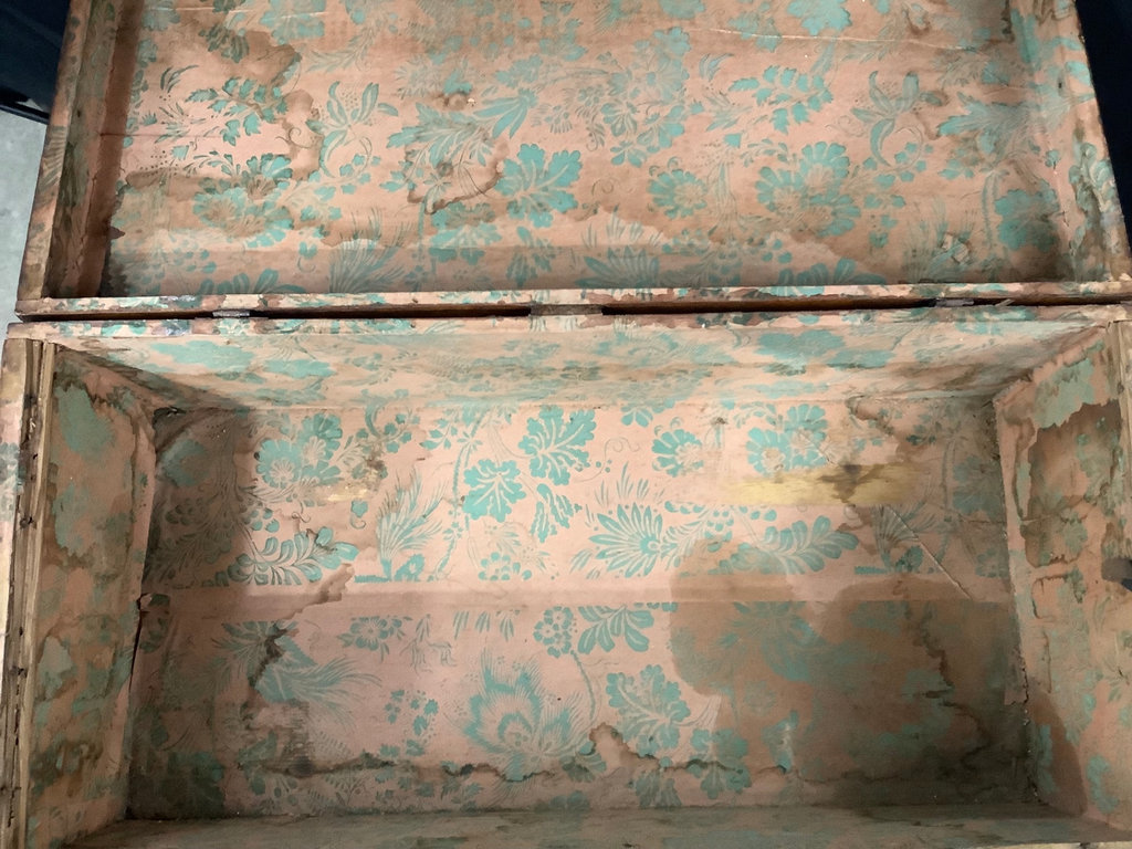 Antique Trunks - image 5 of 6
