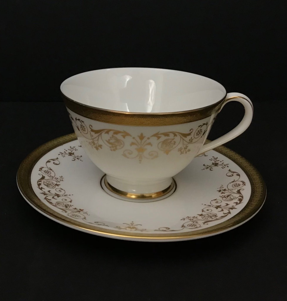 Royal Doulton From Shreve, Crump and Low - image 9 of 12