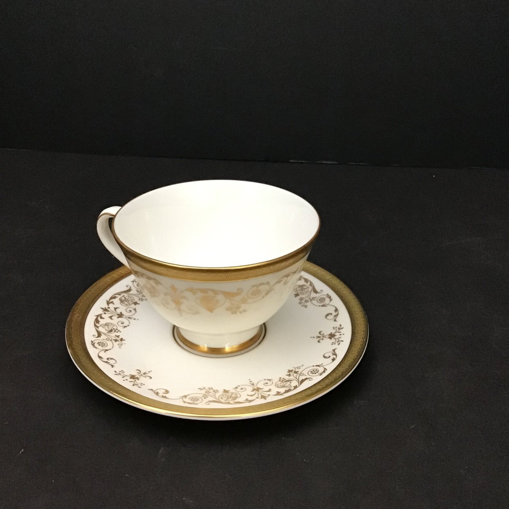 Royal Doulton From Shreve, Crump and Low - image 4 of 12