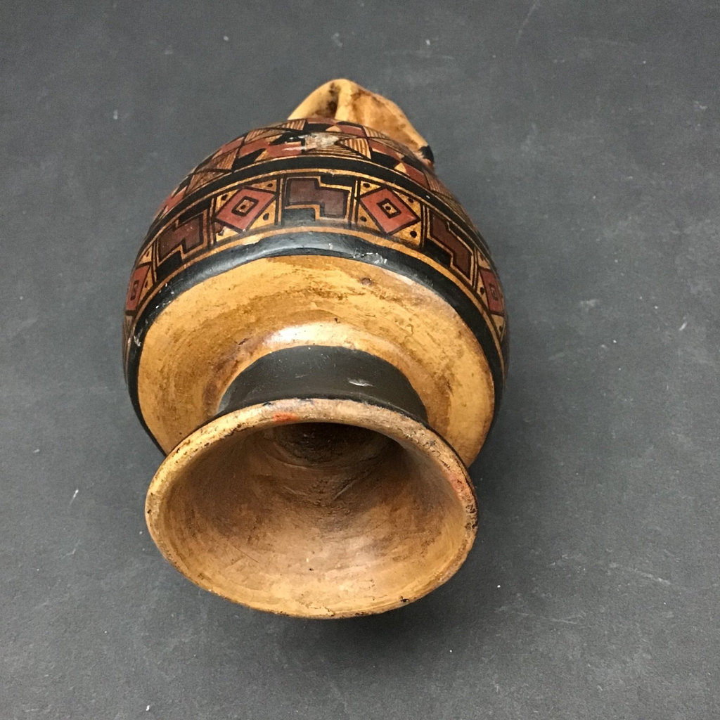 Peruvian Jaguar Vessels, Carved Gourds, & Painted Stones - image 3 of 7