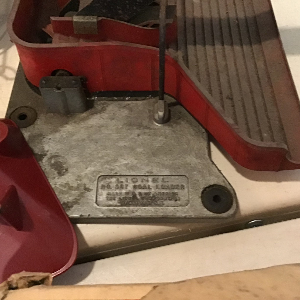 Vintage Lionel Trains - image 15 of 15