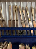 Dirilyte solid flatware set with serving pieces - thumbnail 2 of 4