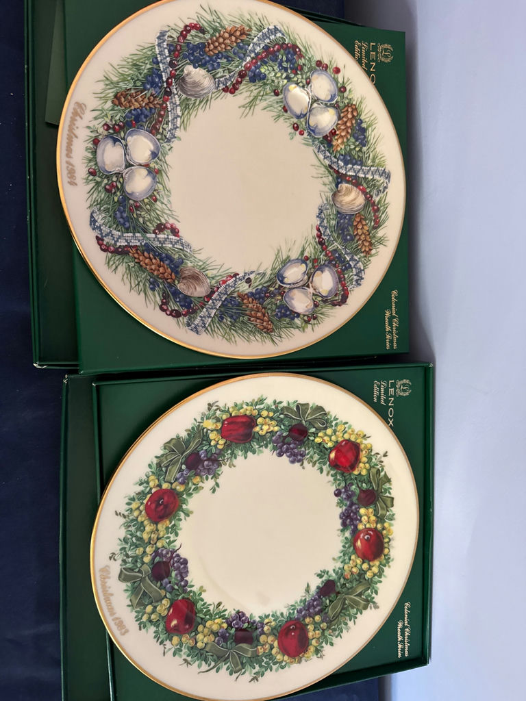 Lenox Colonial Christmas Wreath Collector Plates (1983) - image 1 of 5