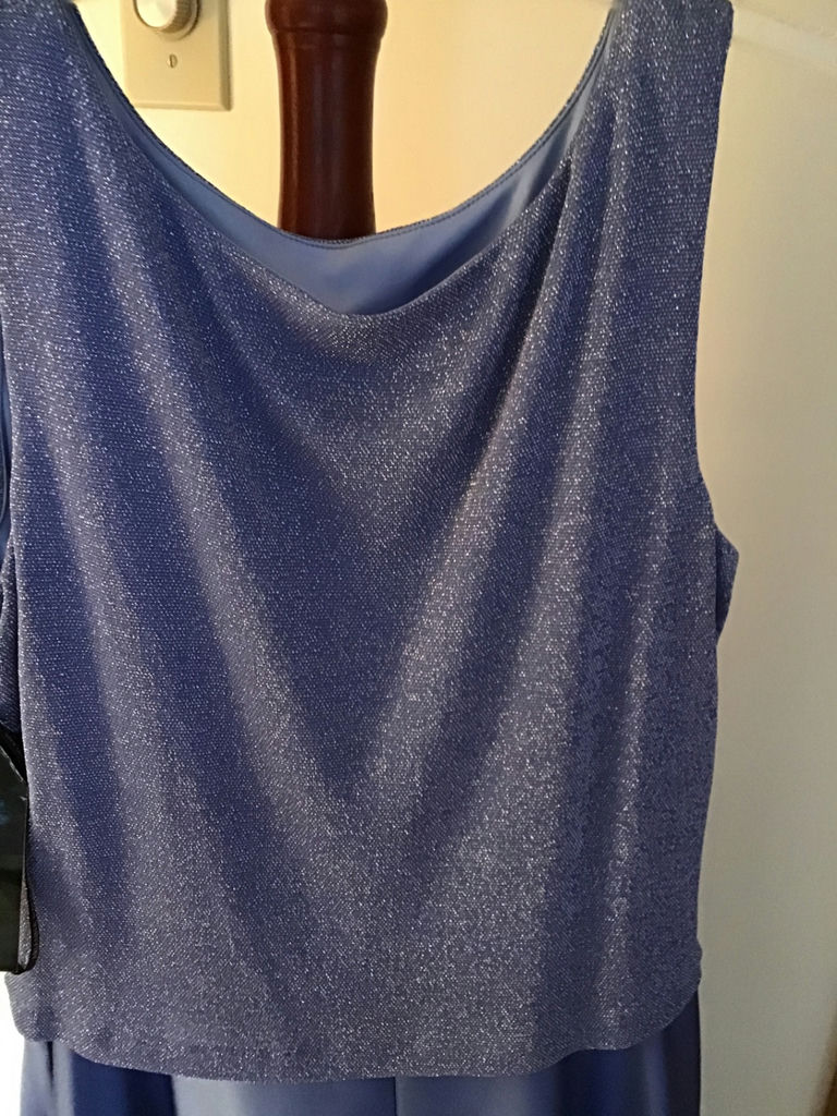 Long evening dress size 14- Zipper needs to be replaced - image 3 of 3