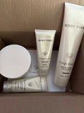 Body Firm Crèpe Erase skincare set - thumbnail 2 of 2
