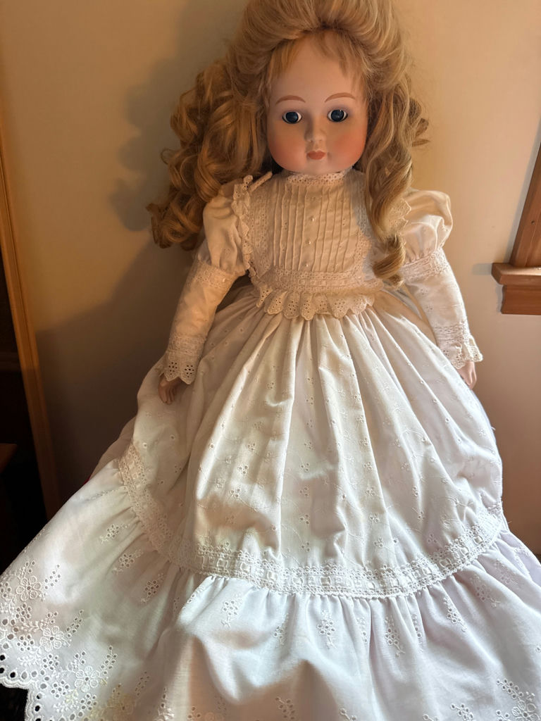 Limited Edition Doll in White Lace Dress - image 4 of 4