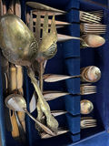 Dirilyte solid flatware set with serving pieces - thumbnail 3 of 4