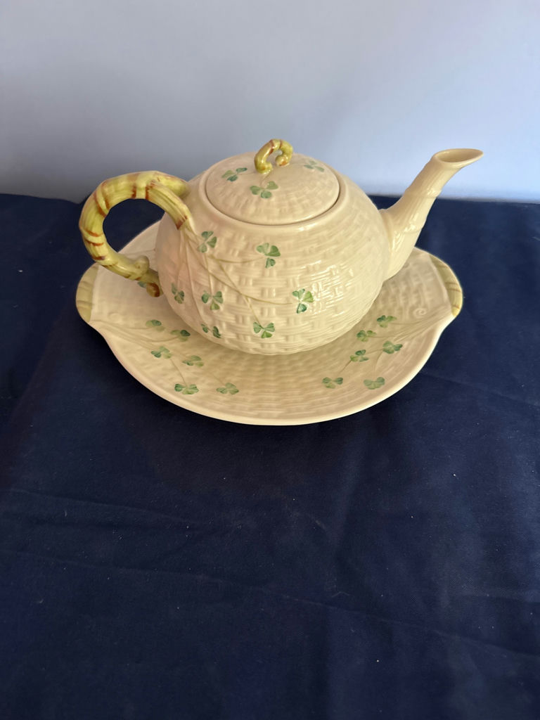Belleek Ireland teapot with matching shamrock plate - image 1 of 3