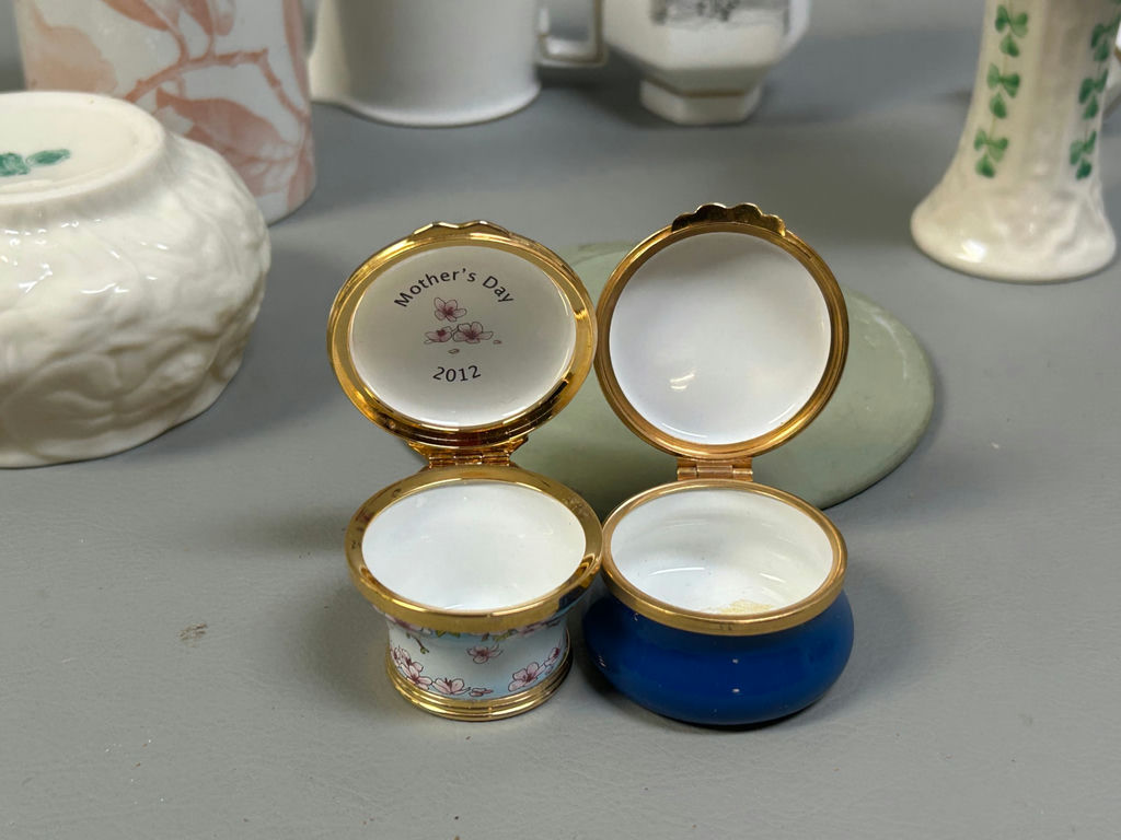 Misc Porcelain Items  - image 10 of 10