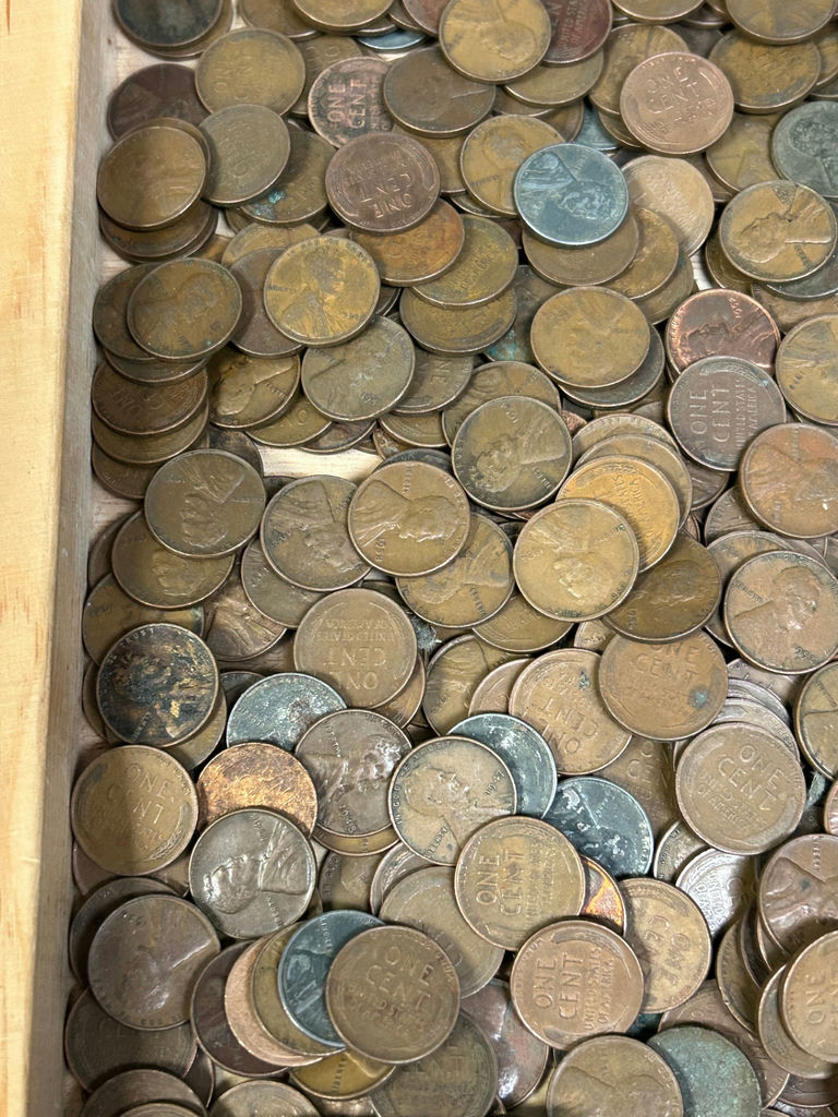 A Collection of Wheat Pennies 750 - image 3 of 5