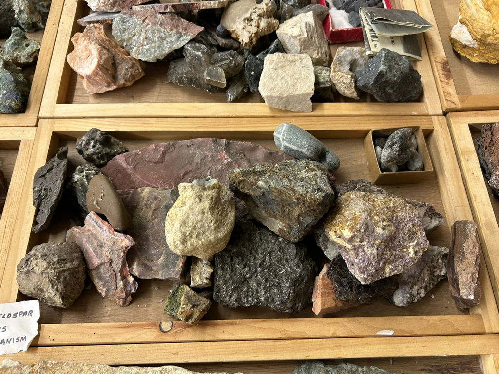 A Collection of Rock and Mineral Specimens  - image 5 of 10