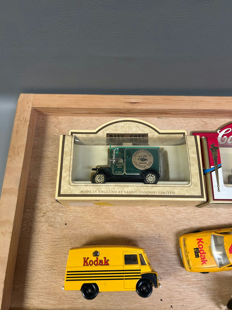Diecast Model Vehicles 17 - image 6 of 8