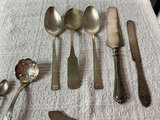 Assorted vintage silverware set - thumbnail 3 of 12