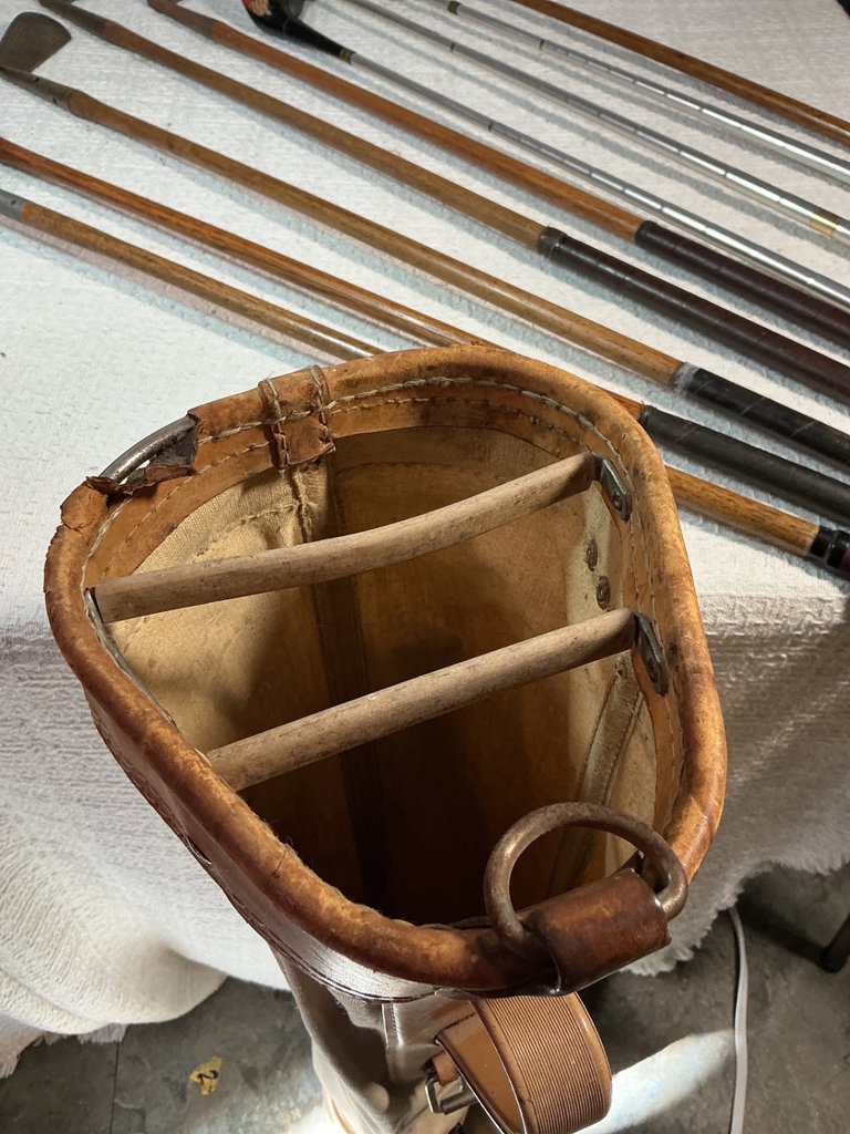 Vintage golf bag with clubs - image 2 of 11