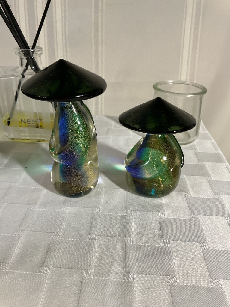 Candles, reed diffuser, and decorative glassware - image 2 of 3