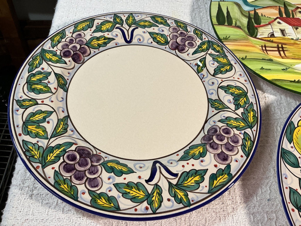 Hand painted plates from Italy and more - image 3 of 9