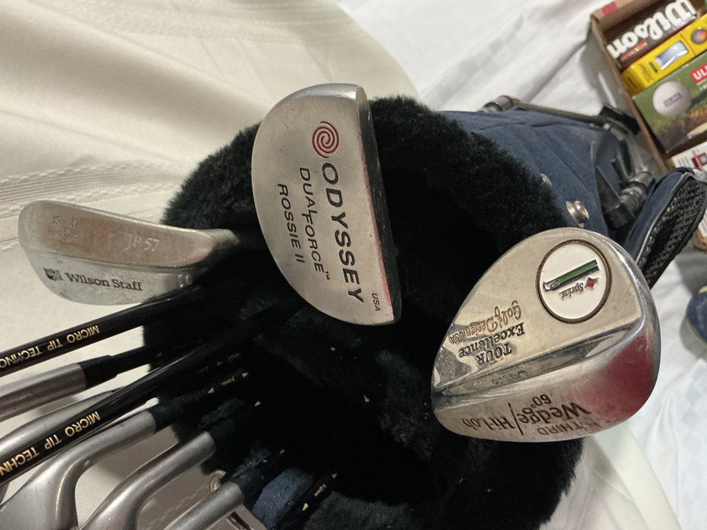 Golf bag with clubs, balls, and tees - image 6 of 6