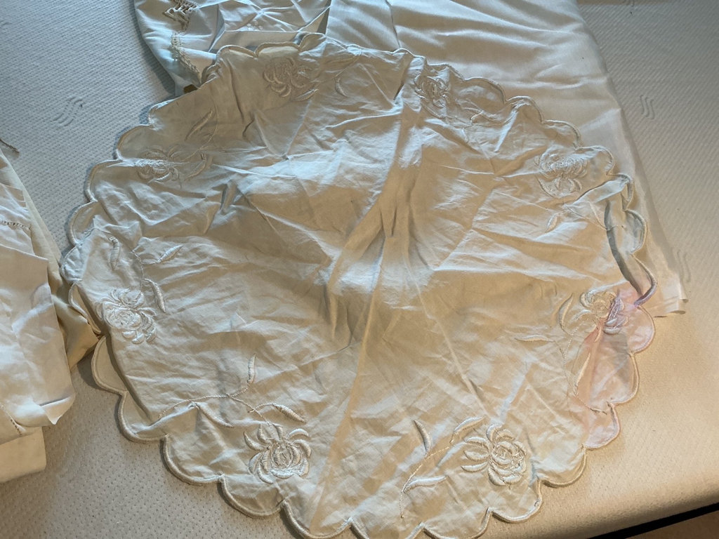 Assorted vintage embroidered linens and textiles - image 2 of 11