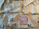 Assorted vintage embroidered linens and textiles - thumbnail 7 of 11
