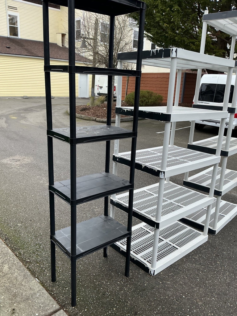 Set of plastic shelving units - image 3 of 4