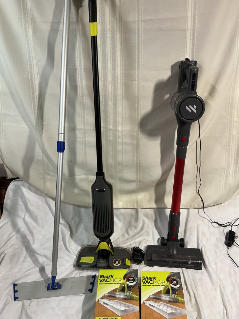 Shark VACMOP cleaning system with pads, and upright vacuum - image 5 of 5