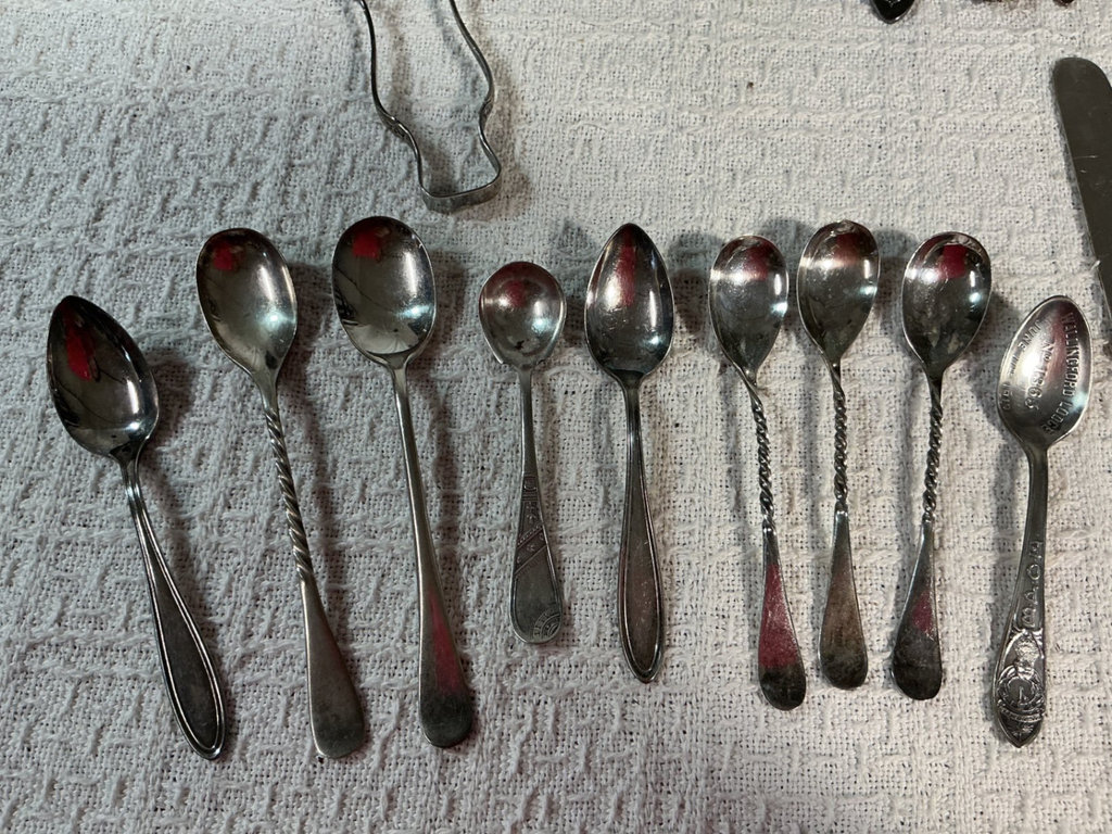 Assorted vintage silverware set - image 12 of 12
