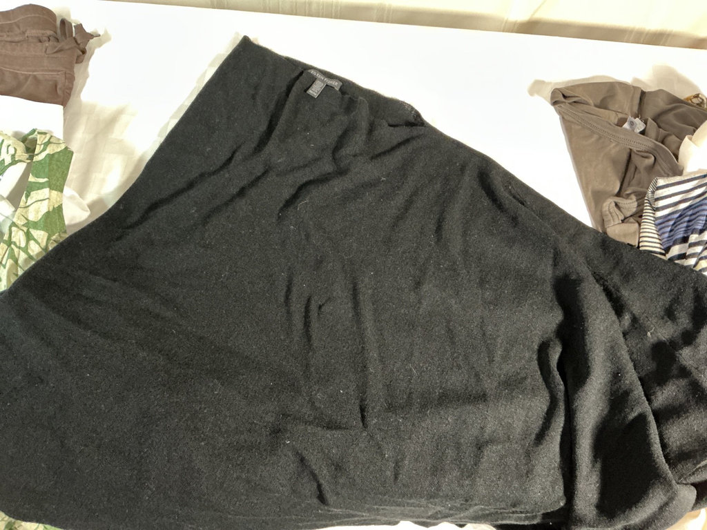 Women’s clothing, casual and comfortable - image 9 of 11