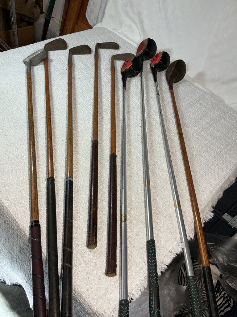 Vintage golf bag with clubs - image 1 of 11