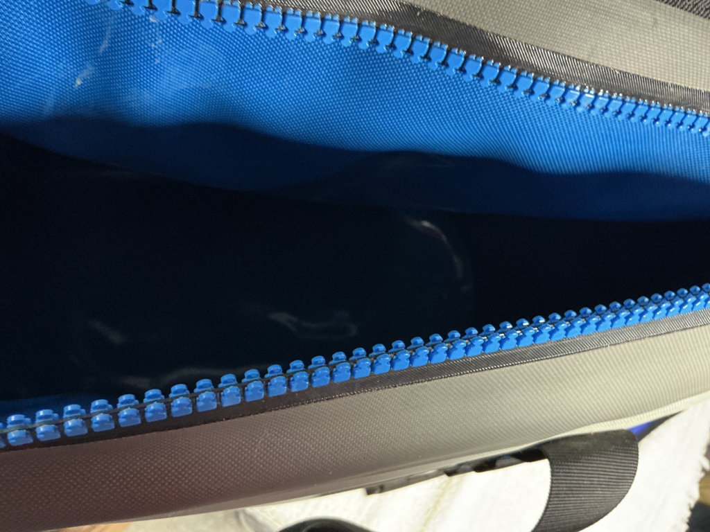 Gray YETI insulated tote bag with ice packs, lunch tote - image 3 of 6