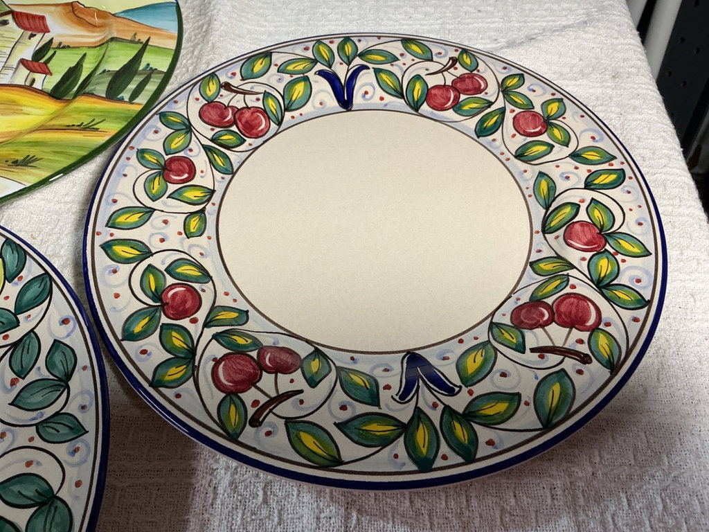 Hand painted plates from Italy and more - image 4 of 9