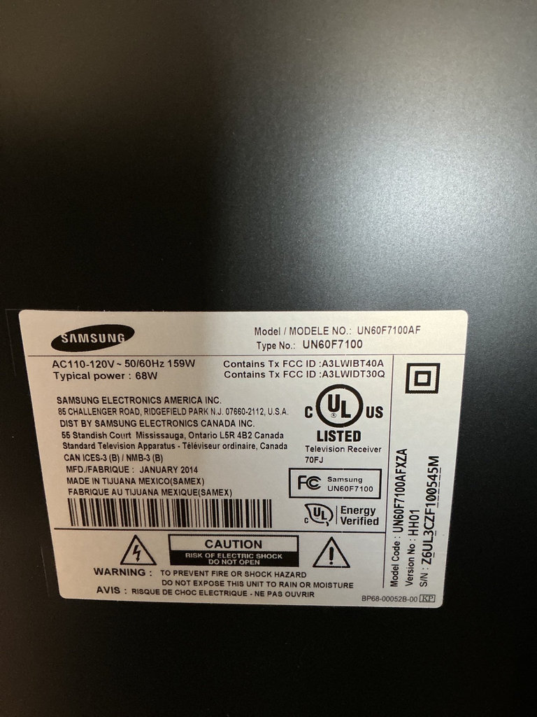 Samsung 60-inch TV with wall mount - image 4 of 4
