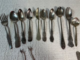 Assorted vintage silverware set - thumbnail 5 of 12