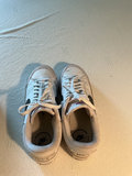 Women’s jackets, hat, gloves, and Nike sneakers - thumbnail 9 of 11