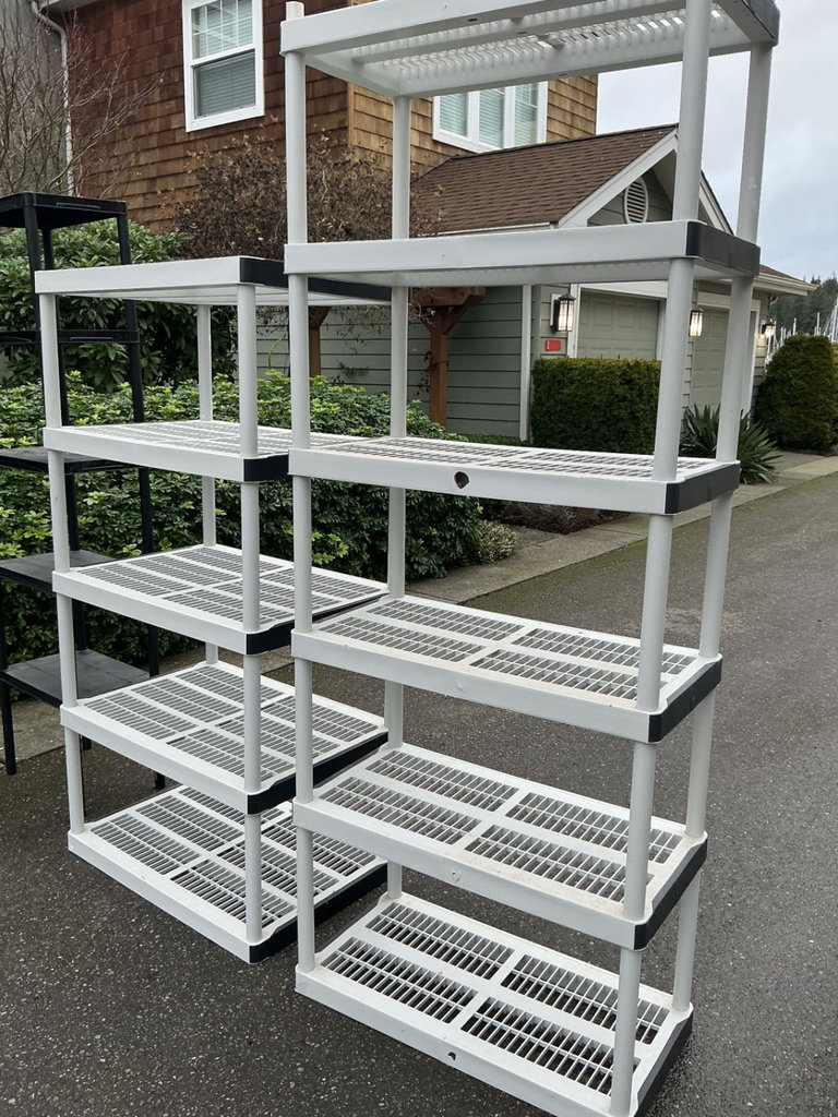 Set of plastic shelving units - image 4 of 4