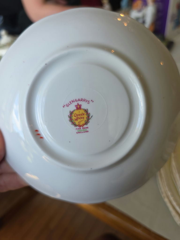 English China Dinnerware B - image 15 of 19