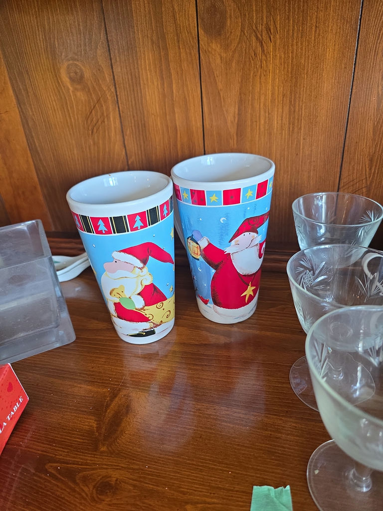 Holiday-themed Mugs and Glassware B - image 2 of 5