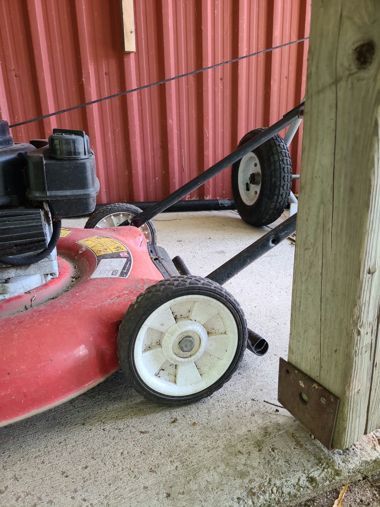 MTD Gas-Powered Lawn Mower A - image 5 of 10