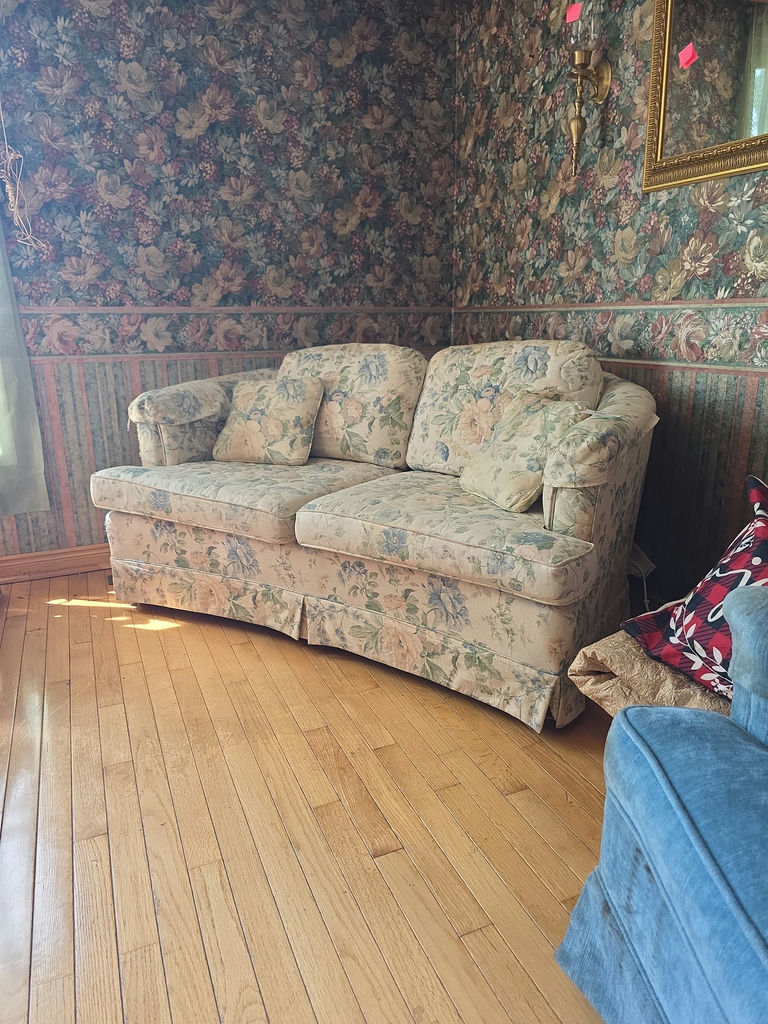 Floral Love Seat C - image 4 of 4